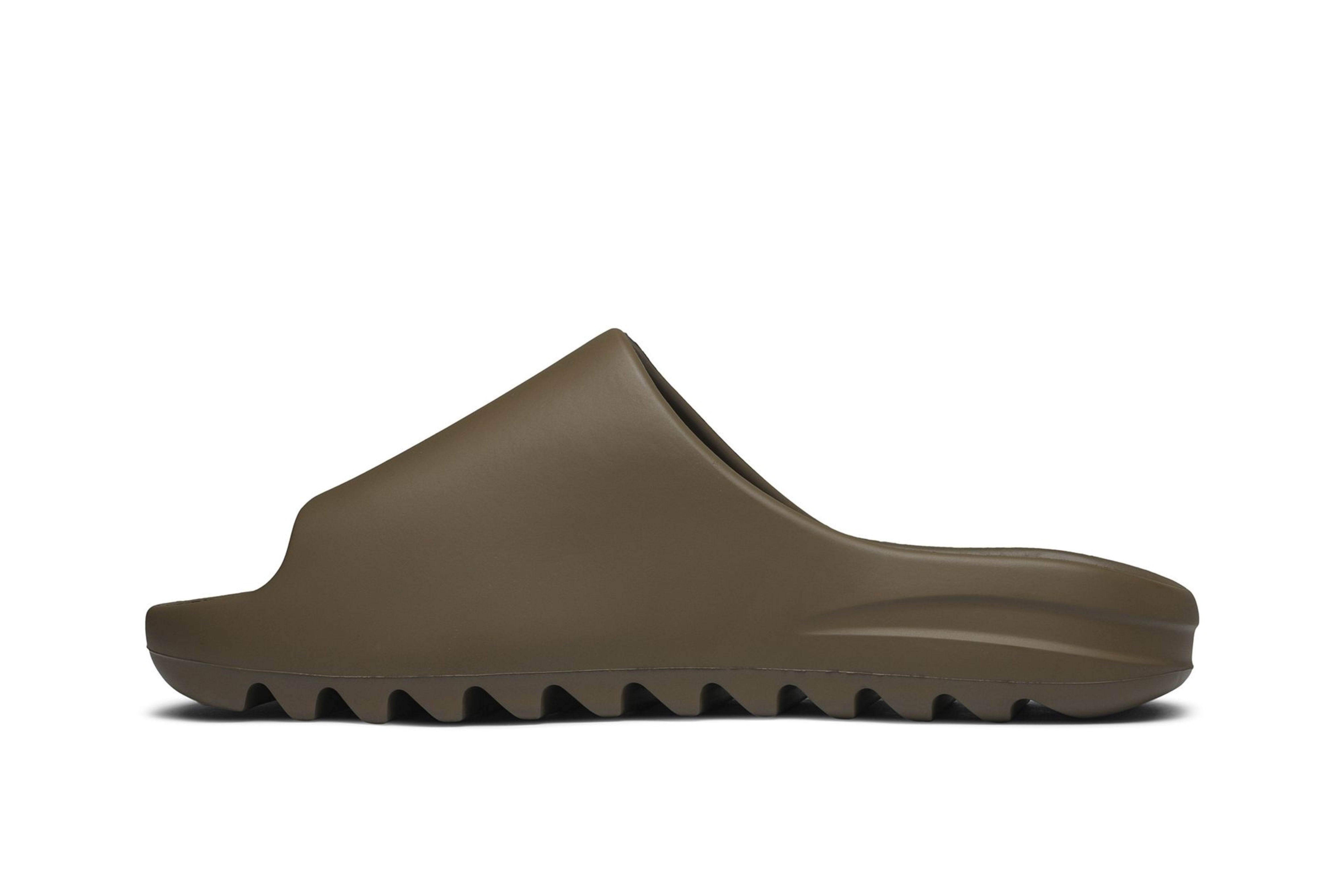 Yeezy Slides 'Earth Brown'1