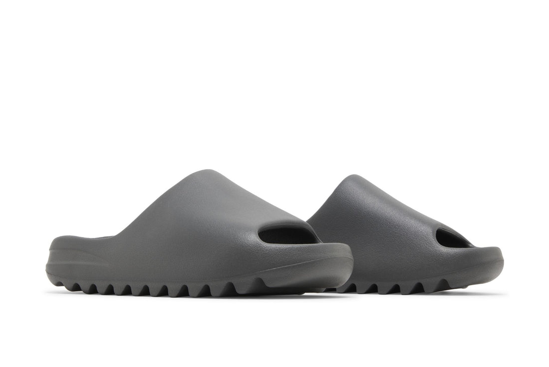 Yeezy Slides 'Granite'