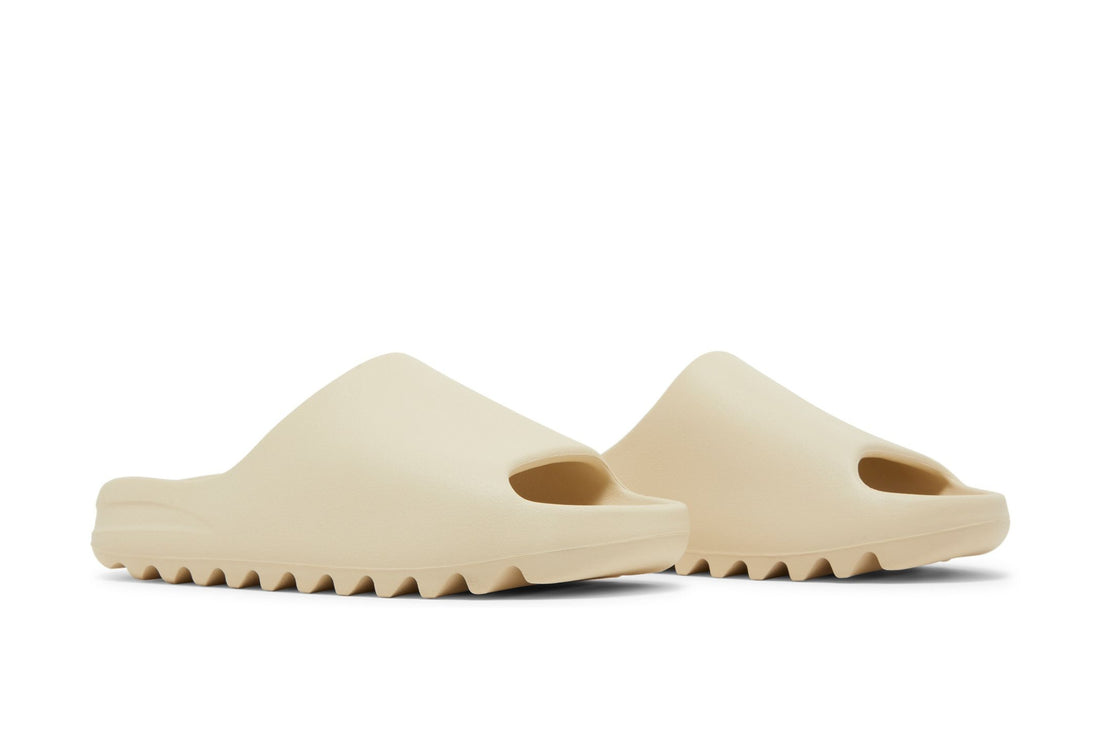 Yeezy Slides 'Bone' 2022