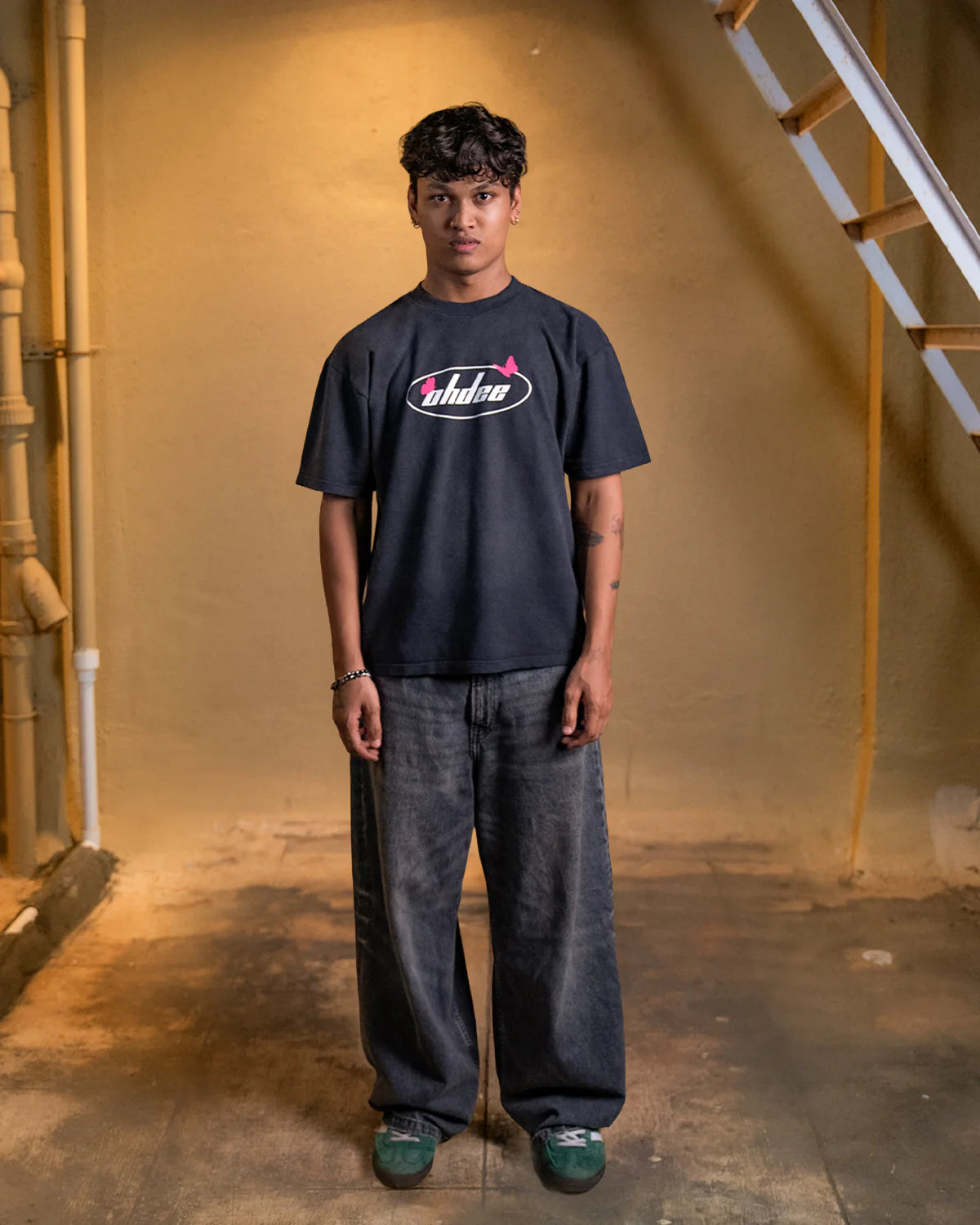 BUTTERFLIES TEE (UNISEX)