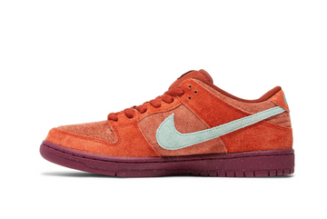 Dunk Low SB 'Mystic Red'
