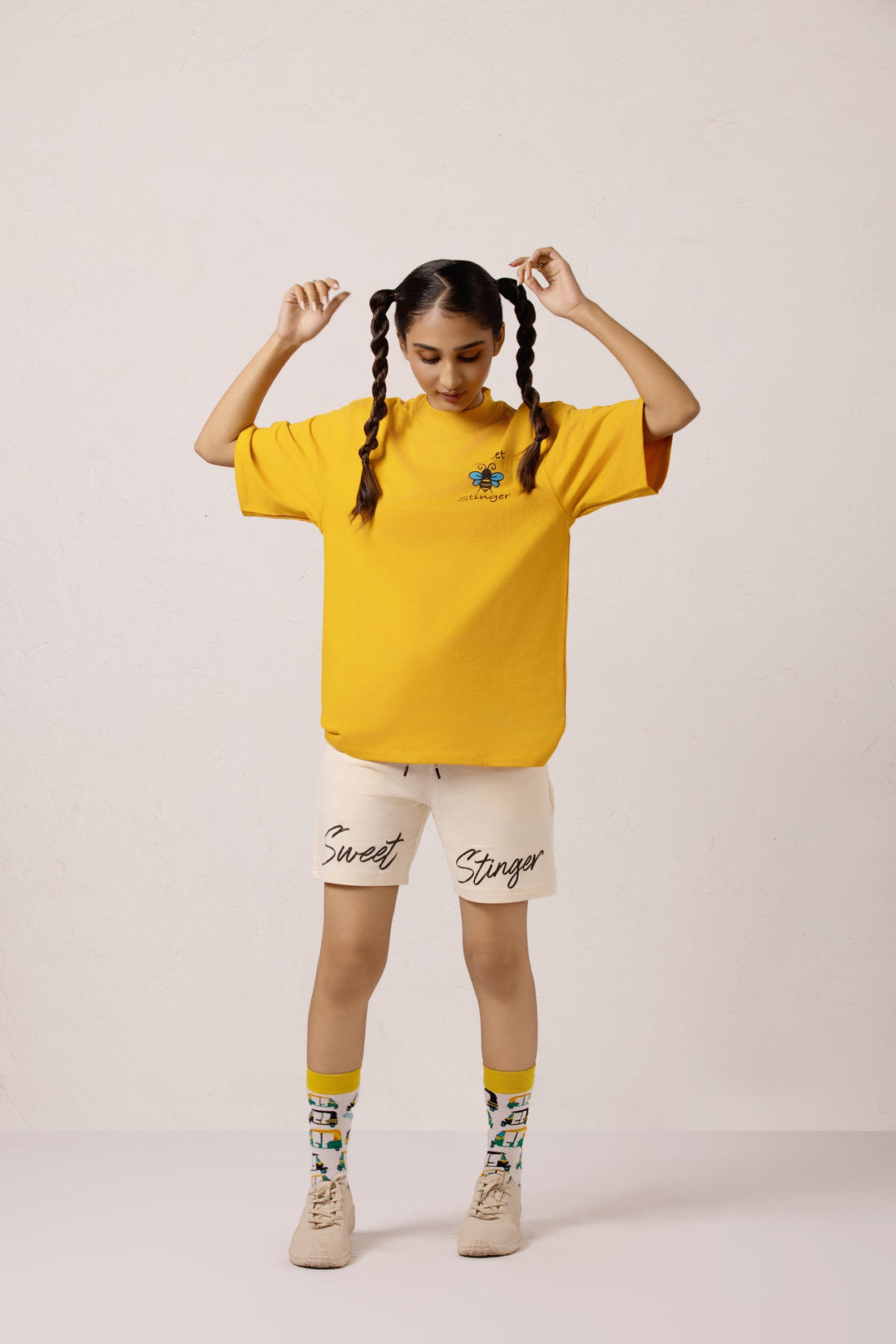 Sweet stinger Oversized T-shirt