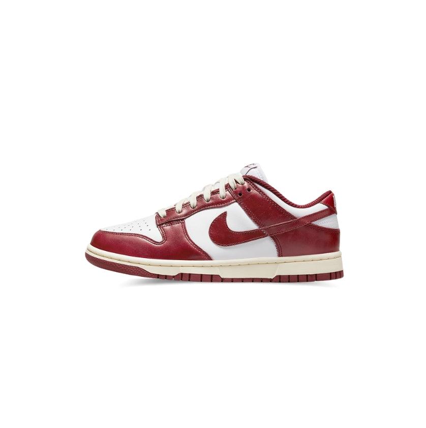 Wmns Dunk Low Premium 'Vintage Red'